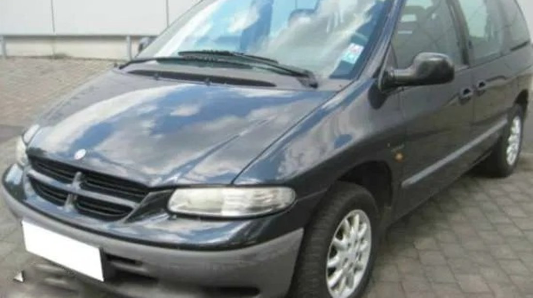 Dezmembrez Chrysler VOYAGER Mk 3 (RG, RS) 1999 - 2008 2.5 CRD Motorina