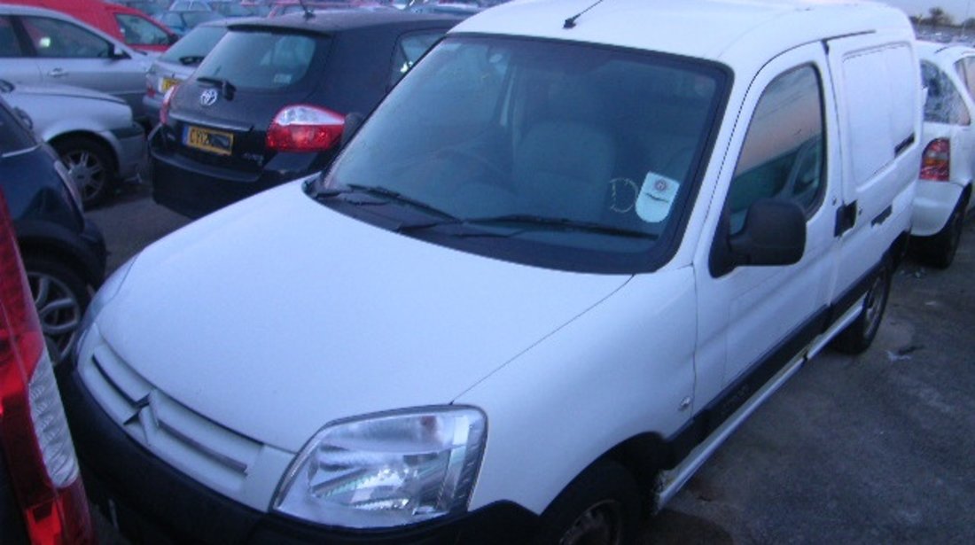 Dezmembrez Citroen Berlingo 1.6hdi 9hw an 2007