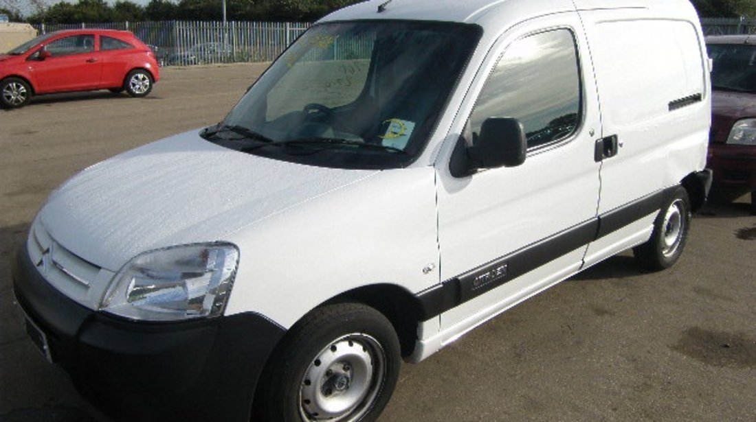 Dezmembrez citroen berlingo 1.6hdi 9hw an 2009