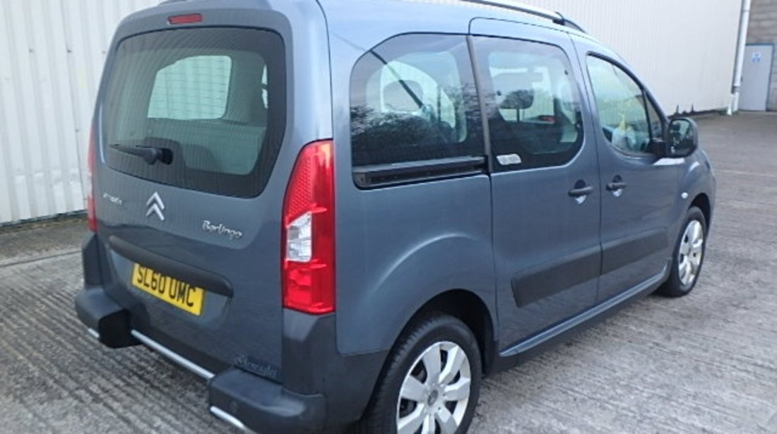 Dezmembrez citroen berlingo 1.6hdi