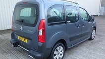 Dezmembrez citroen berlingo 1.6hdi