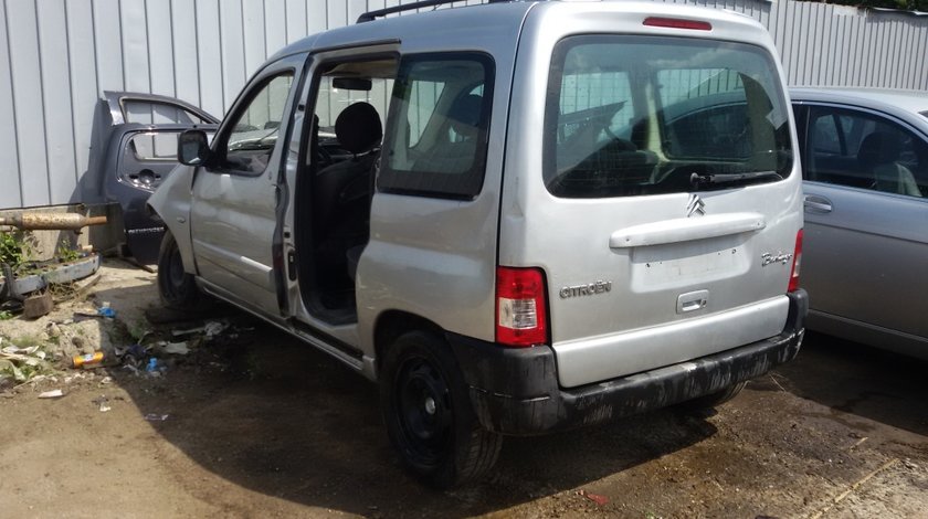 Dezmembrez Citroen Berlingo 2006 9HX 66KW 90CP 1.6 HDI Volan stanga europa De persoane