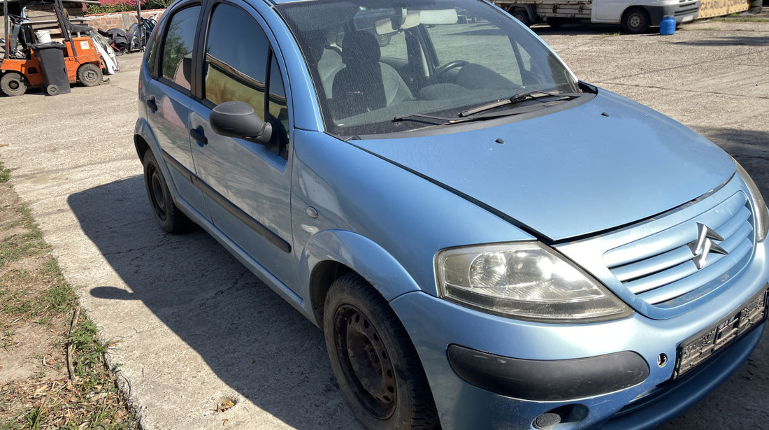 Dezmembrez Citroen C3 1.4i KFV TU3JP benzina 54kW 73Cp Albastru 2003-2010