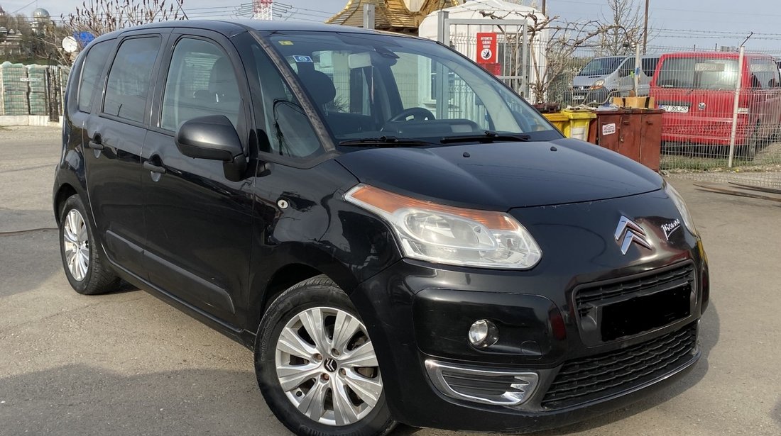 Dezmembrez Citroen C3 Picasso 1,6 hdi 2011