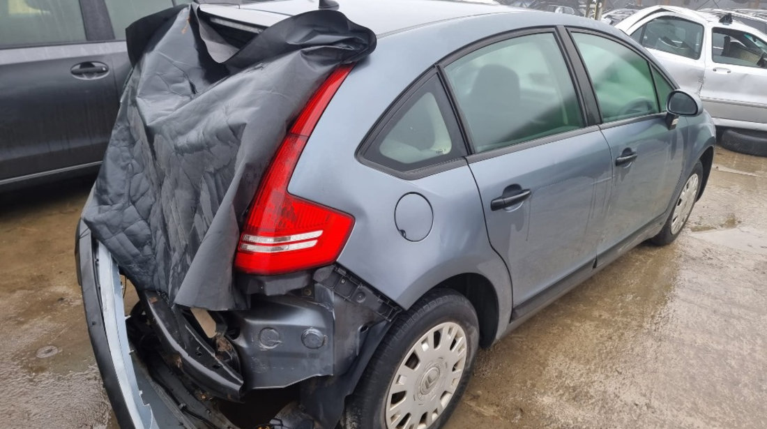 Dezmembrez Citroen C4 2007 hatchback 1.4 benzina
