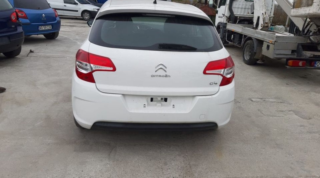 Dezmembrez Citroen C4 2013 hatchback 1.4i