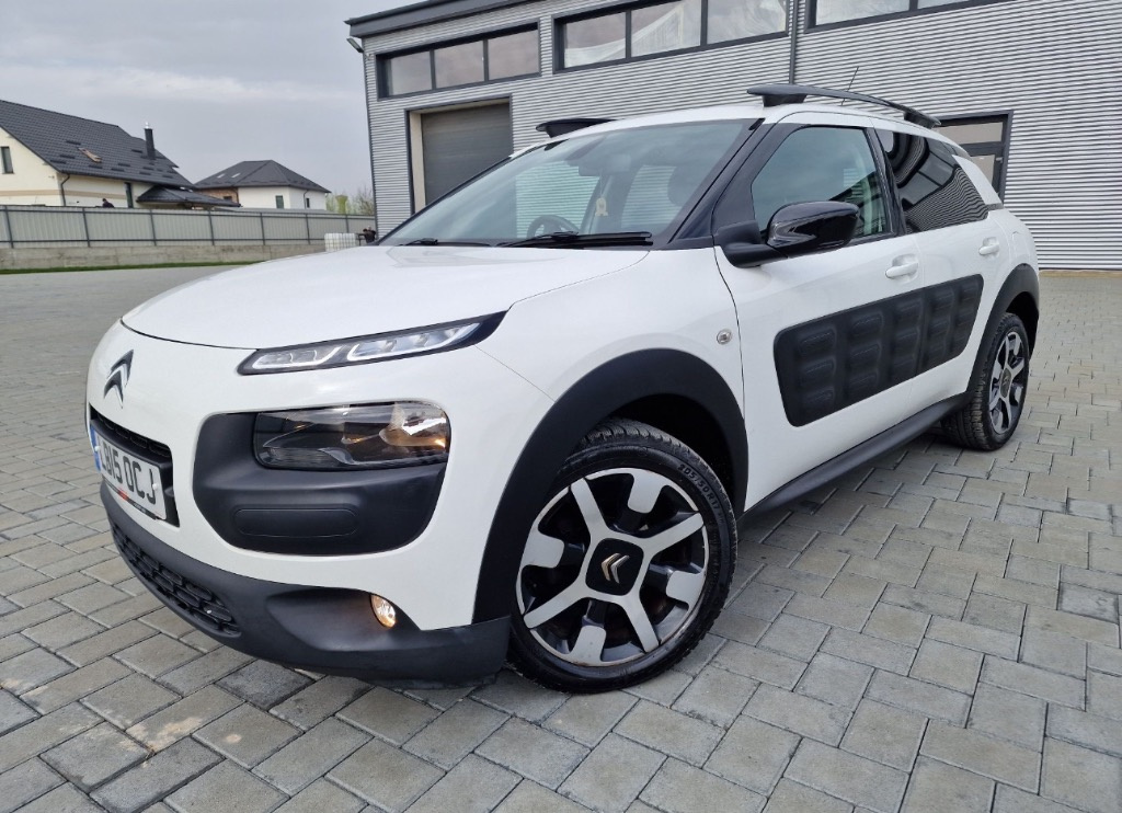 Dezmembrez Citroen C4 Cactus 1.6 BlueHDi 2014-2018