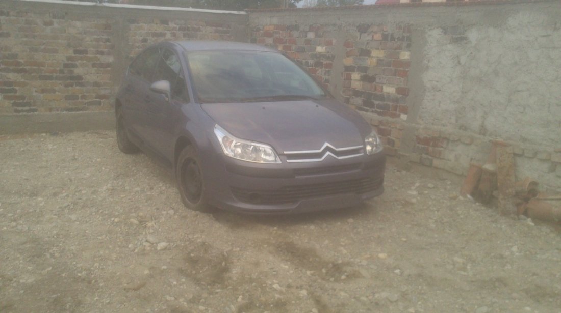 Dezmembrez Citroen C4 Hatachback 1 6 Hdi 90 Cai 9hx