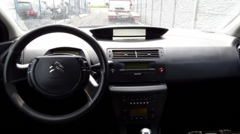 Dezmembrez Citroen C4 I, an 2005, motorizare 1.6 16V