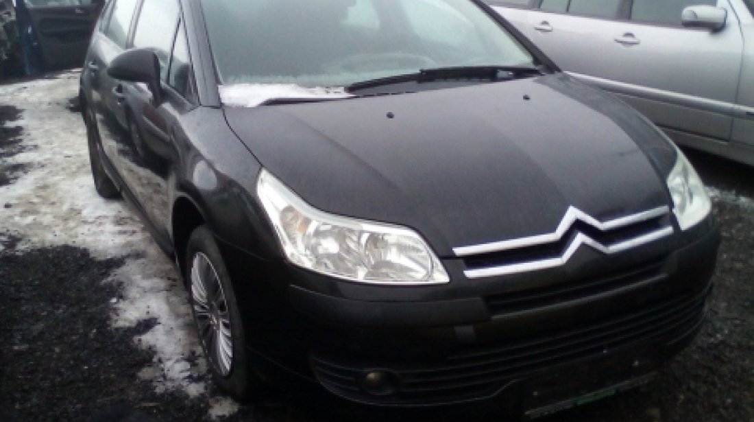 Dezmembrez Citroen C4 I, an 2005, motorizare 1.6 HDI