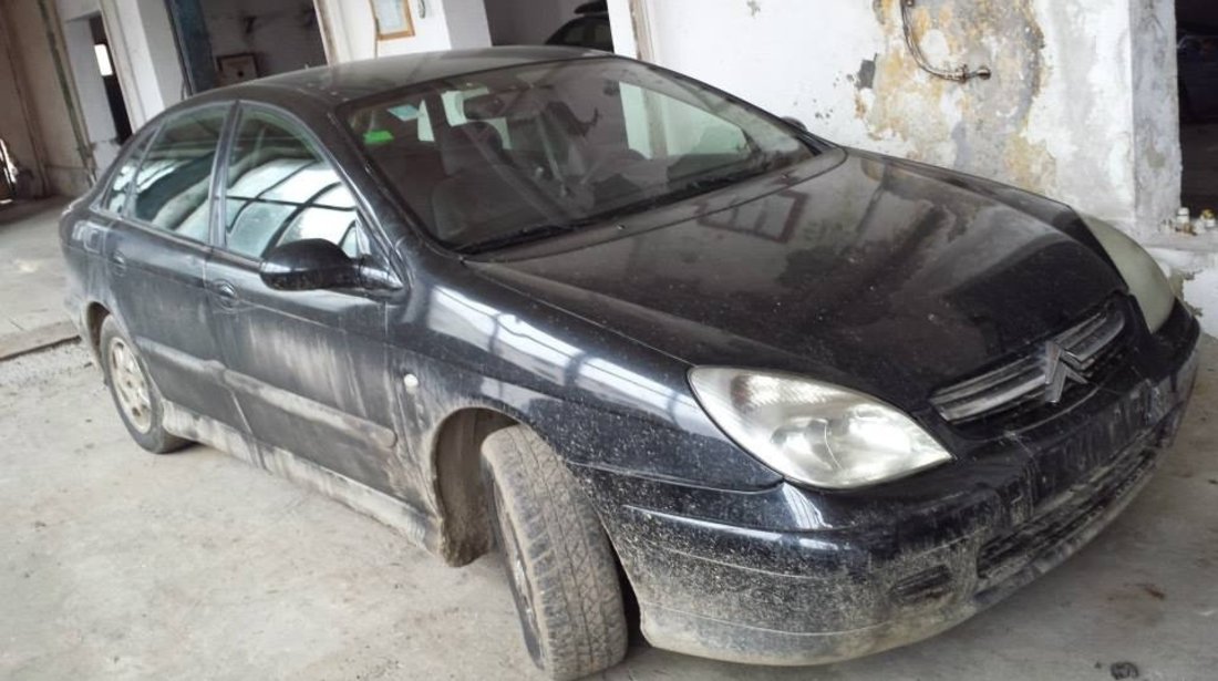 Dezmembrez Citroen C5 2.0 HDI 2004