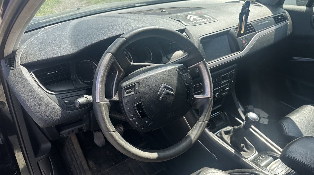 Dezmembrez Citroen C5 2,0 hdi 2010