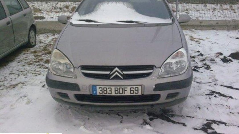 Dezmembrez Citroen C5 2 2d An 2002