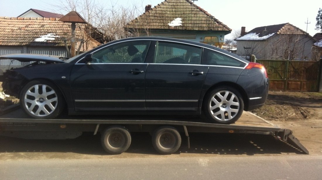 Dezmembrez citroen c6 2.7 hdi uhz 204 cai