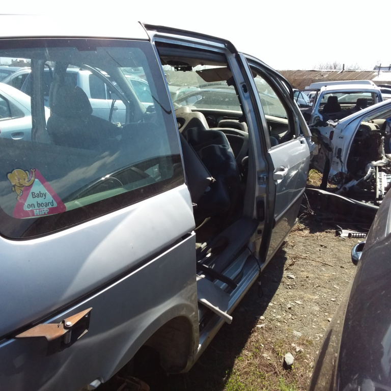 Dezmembrez Citroen C8 (EA, EB) 2002 - 2014 2.0 RFN (EW10J4)( CP: 136, KW: 100, CCM: 1997 ) Benzina