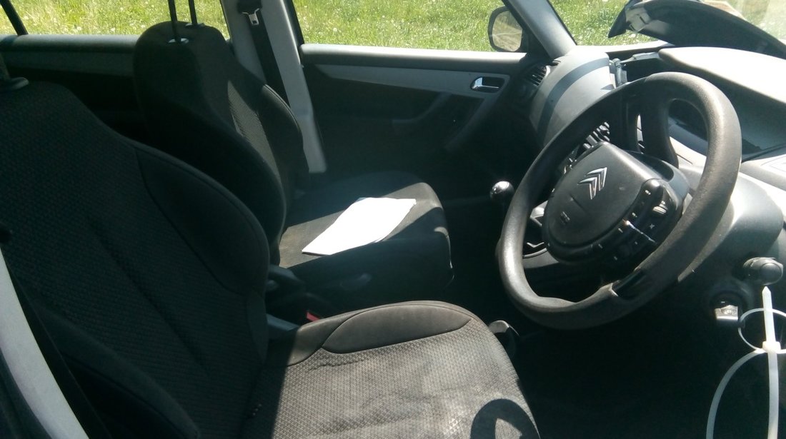 Dezmembrez Citroen Grand C4 Picasso