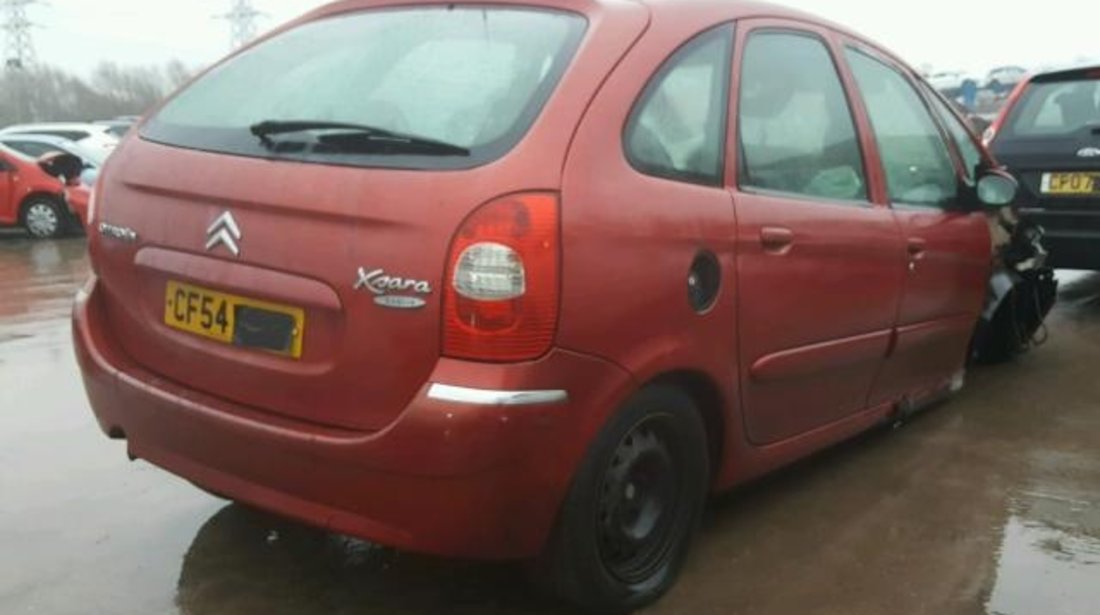 Dezmembrez Citroen Xsara Picasso, 1.6hdi