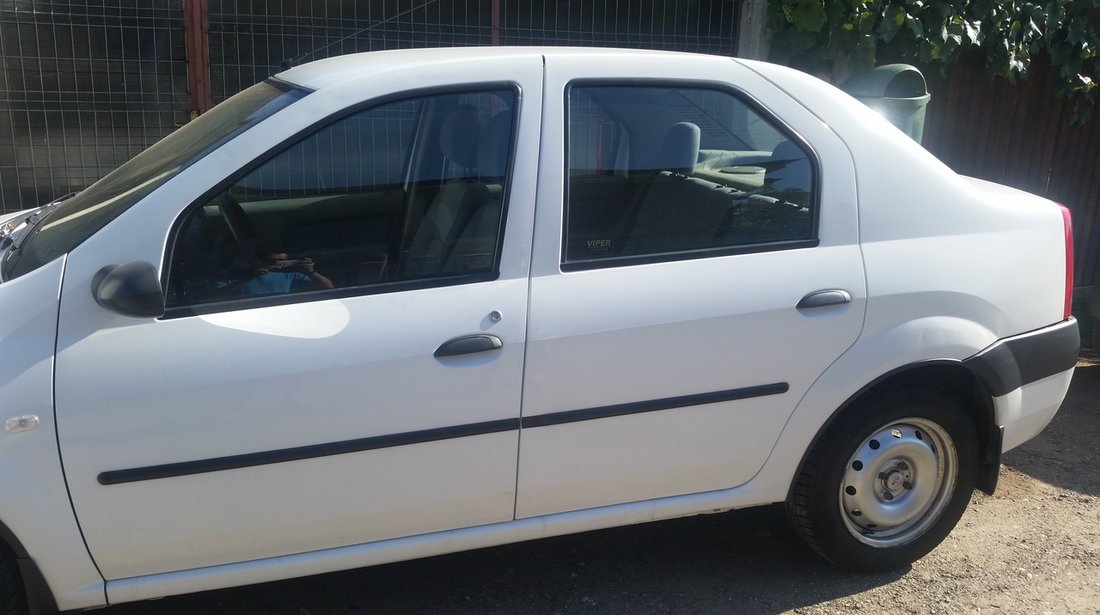 dezmembrez dacia logan 1,6 benzina an 2007