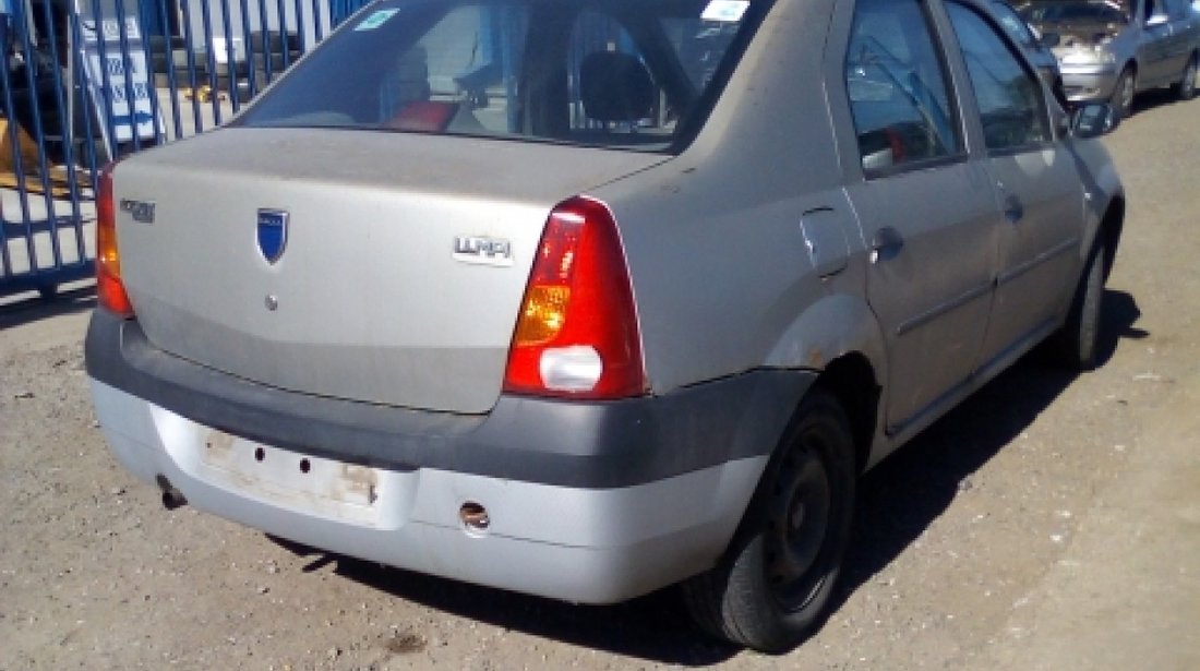 Dezmembrez Dacia Logan, an 2005, motorizare 1.4