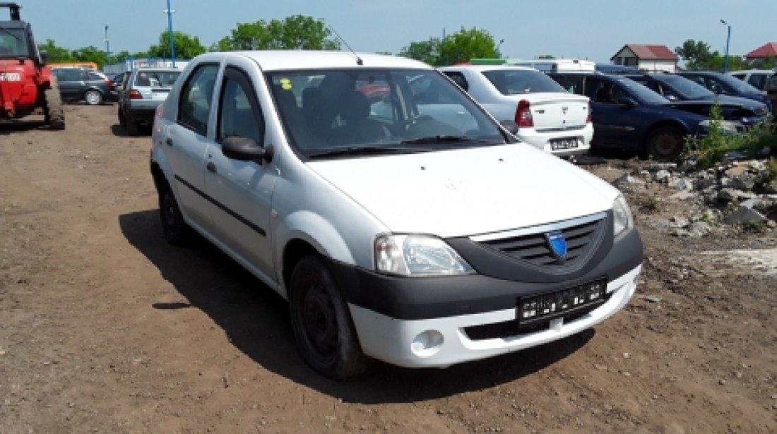 Dezmembrez Dacia Logan, an 2005, motorizare 1.4