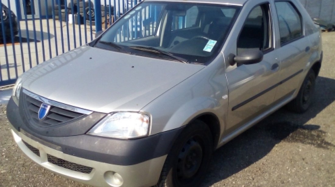 Dezmembrez Dacia Logan, an 2005, motorizare 1.4