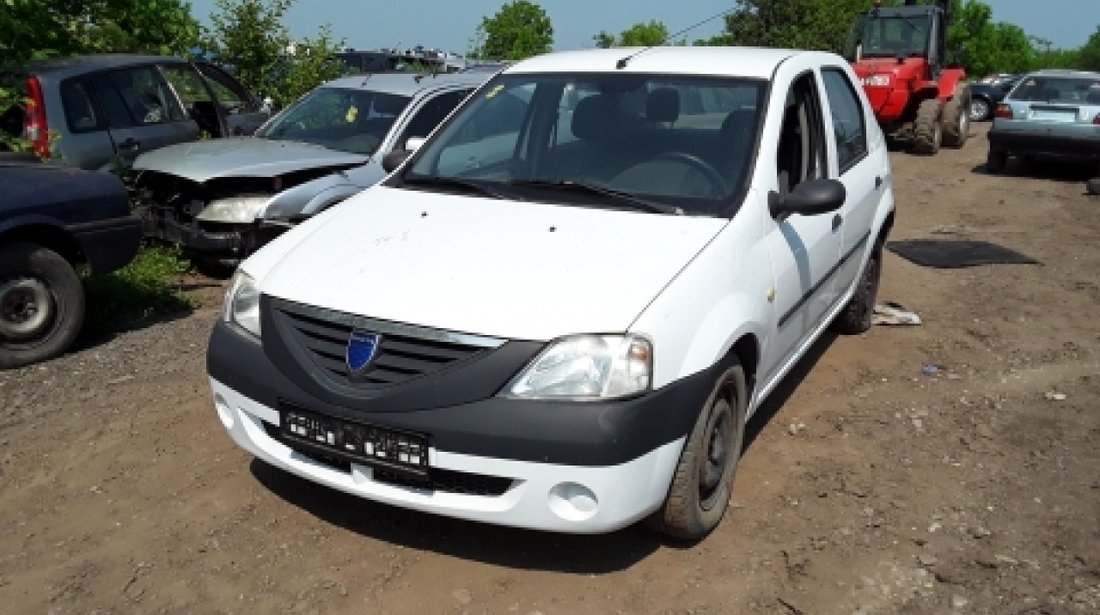 Dezmembrez Dacia Logan, an 2005, motorizare 1.4