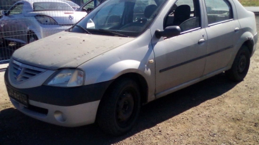 Dezmembrez Dacia Logan, an 2005, motorizare 1.4