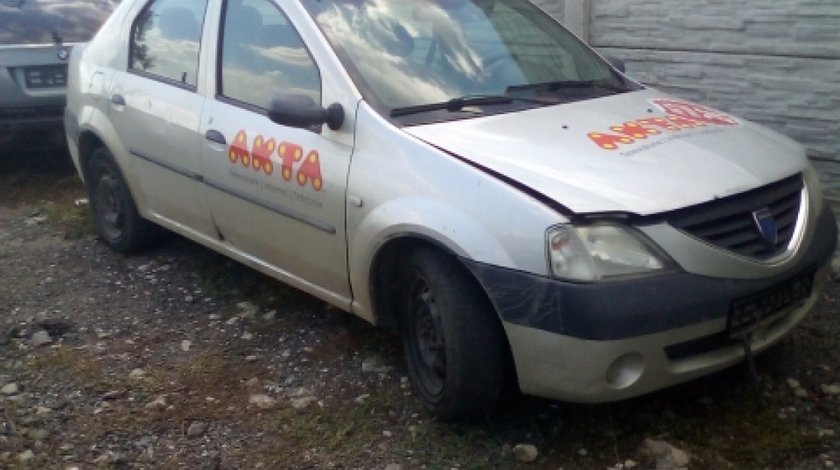 Dezmembrez Dacia Logan, an 2005, motorizare 1.6