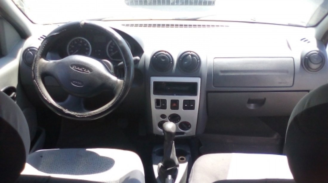 Dezmembrez Dacia Logan, an 2006, motorizare 1.5 DCI
