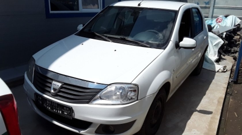 Dezmembrez Dacia Logan, an 2011, motorizare 1.5 DCI