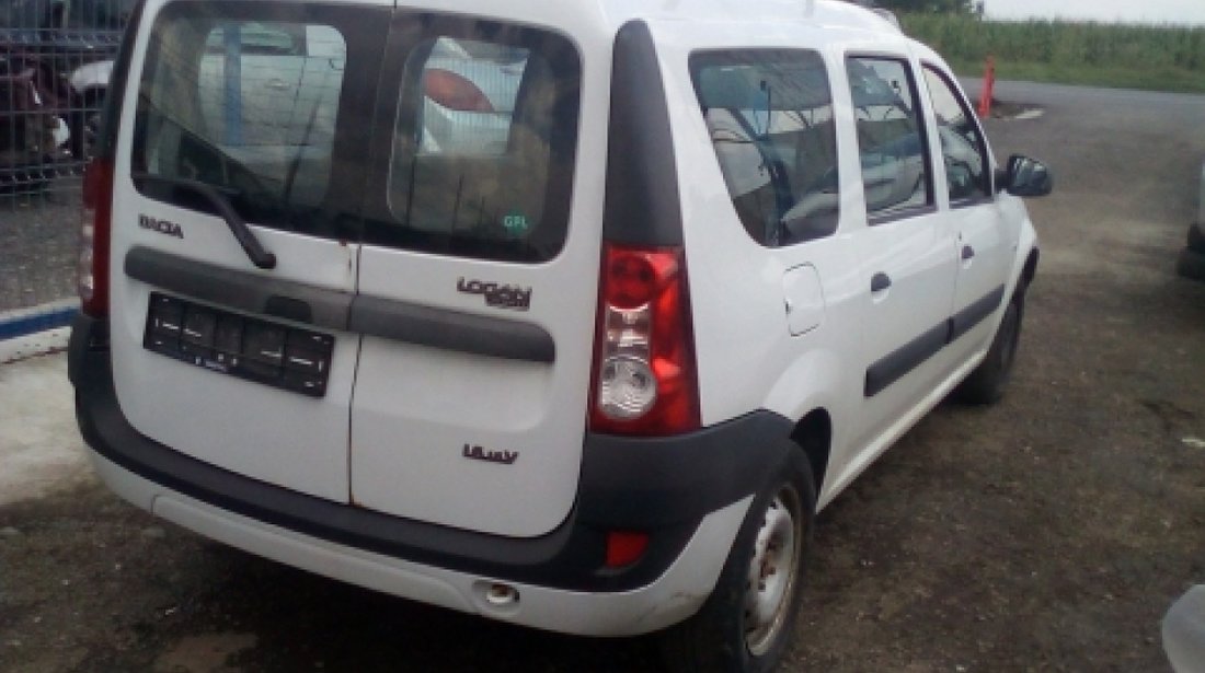 Dezmembrez Dacia Logan MCV, an 2008, motorizare 1.6 16V