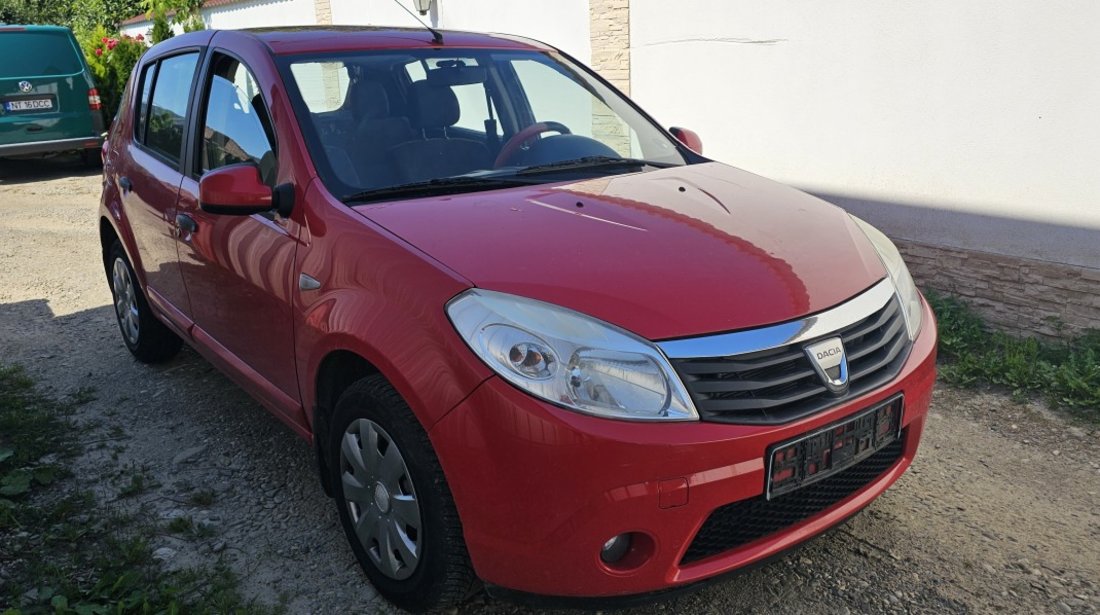 Dezmembrez Dacia Sandero far usa aripa bara motor stop haion capota