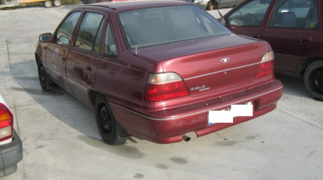 Dezmembrez Daewoo Cielo din 1999 1 5b