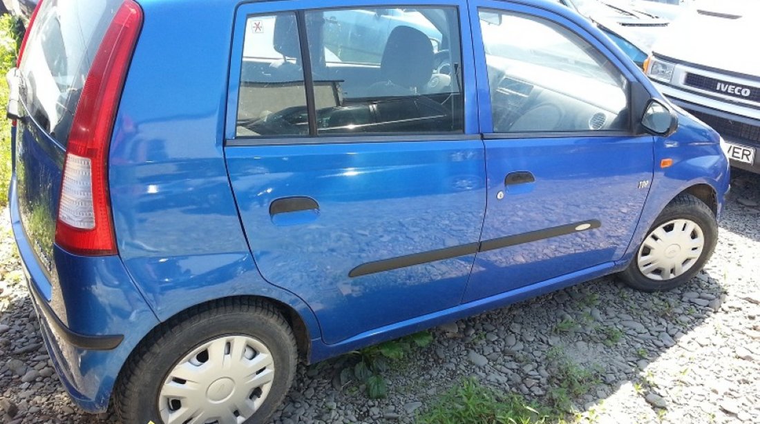 Dezmembrez daihatsu cuore an 2004