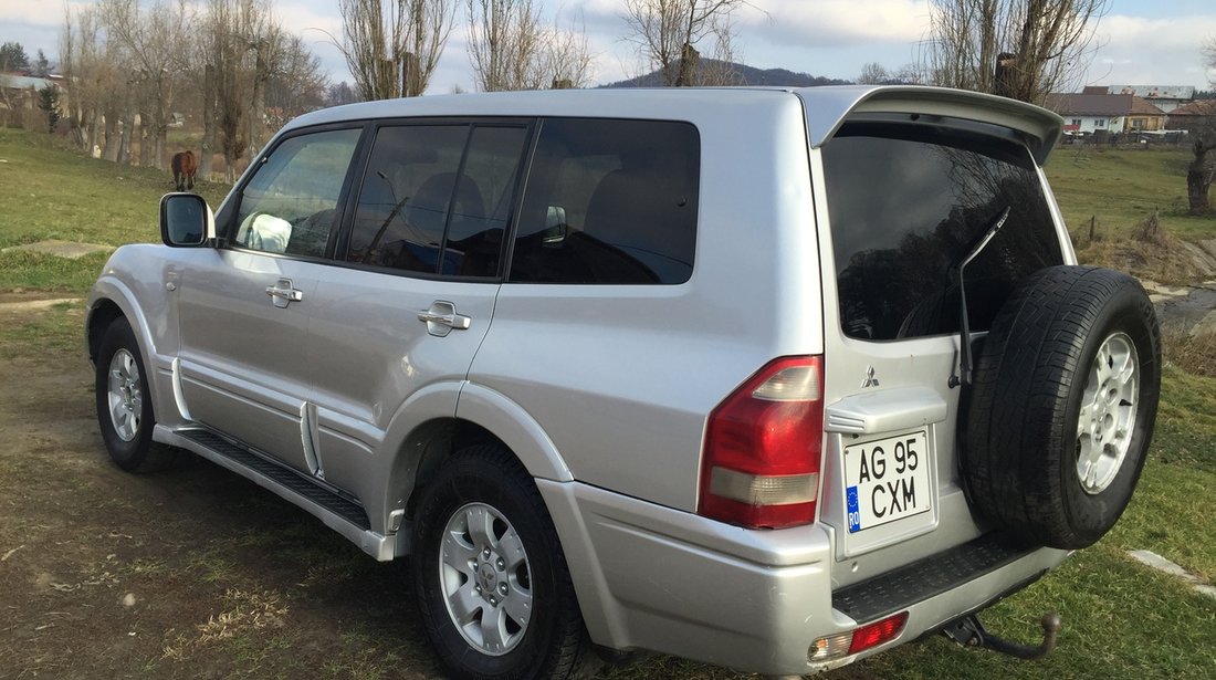 Dezmembrez dezmembrari mitsubishi pajero diesel 3,2 did 2004 4usi