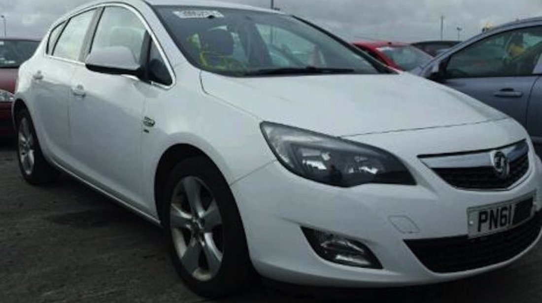 Dezmembrez / Dezmembrari Opel Astra J 1.6 benz