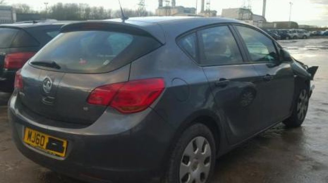 Dezmembrez / Dezmembrari Opel Astra J, 1.6benz