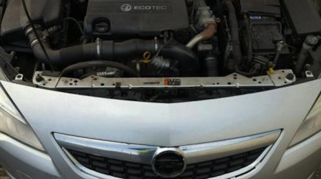 Dezmembrez / Dezmembrari Opel Astra J 1.7cdti A17DTR