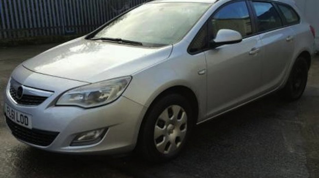 Dezmembrez / Dezmembrari Opel Astra J 1.7cdti A17DTR