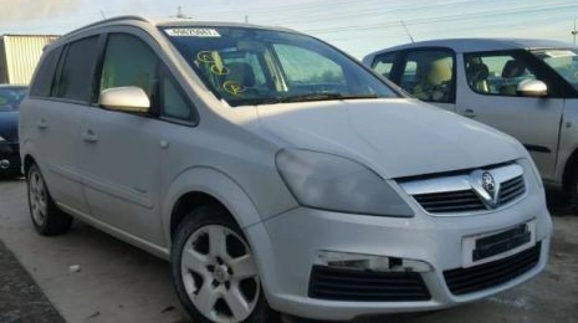 Dezmembrez / Dezmembrari Opel Zafira B 1.9cdti