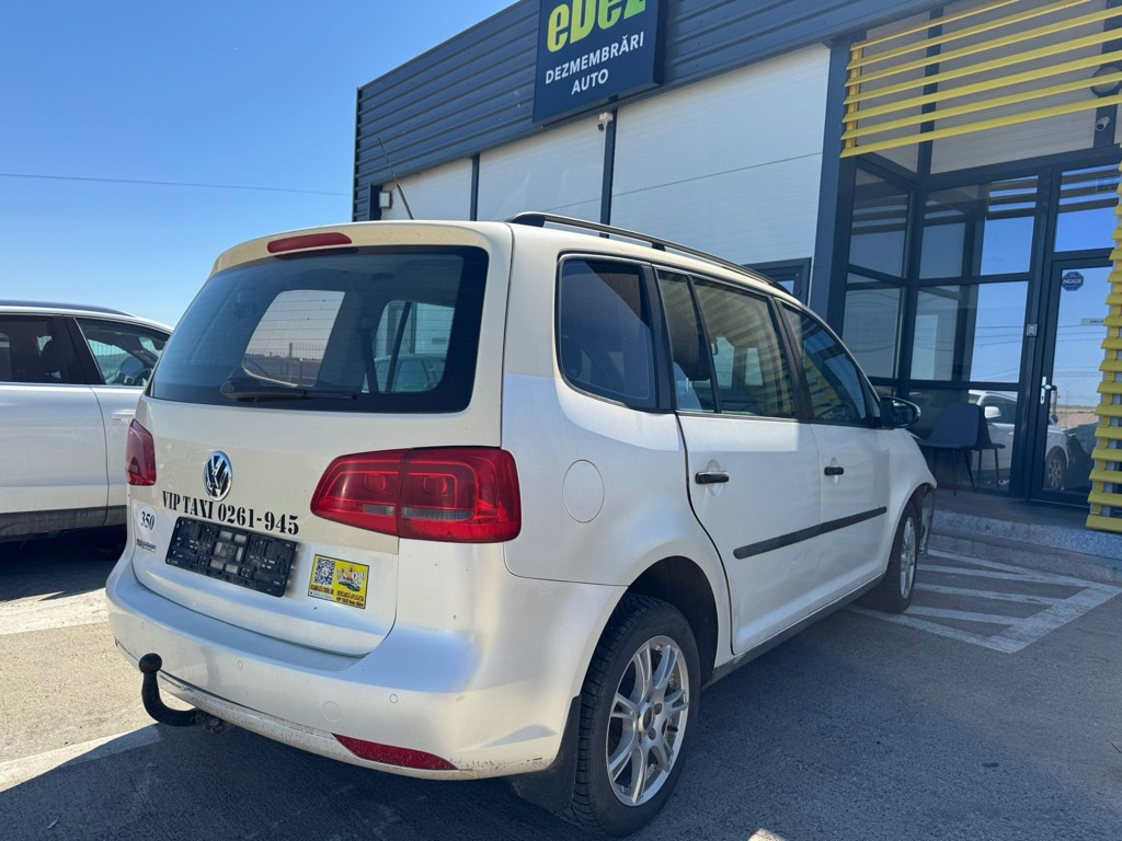 Dezmembrez / Dezmembrari / Piese / Accesorii Vw touran 2015 2.0 tdi cfhf dsg ppy stanga