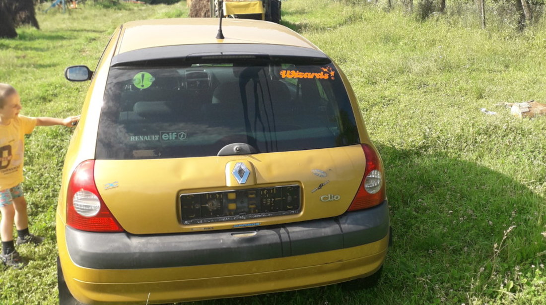 Dezmembrez Dezmembrari  Renault Clio 2001-2006