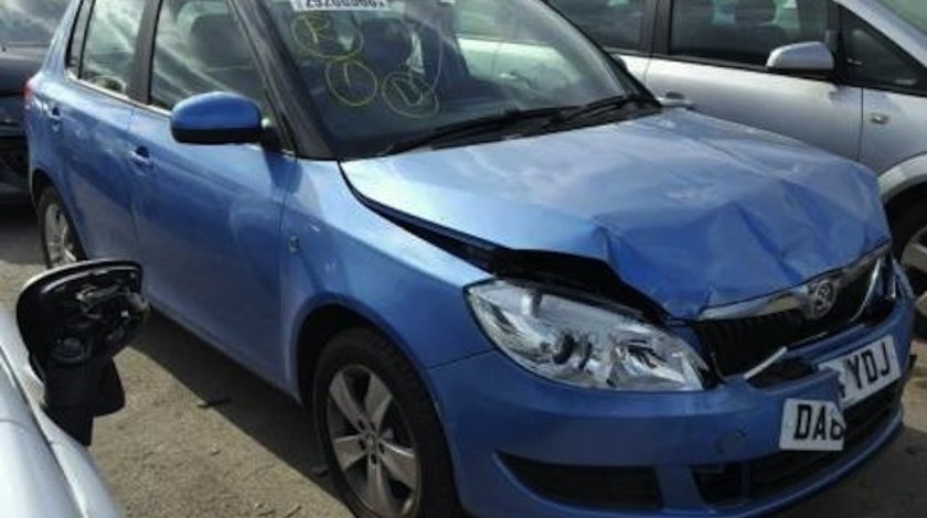 Dezmembrez / Dezmembrari Skoda Fabia 2, 1.2benz 2006