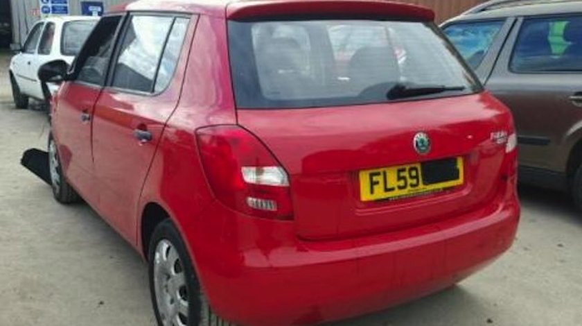 Dezmembrez / Dezmembrari Skoda Fabia 2, 1.2benz