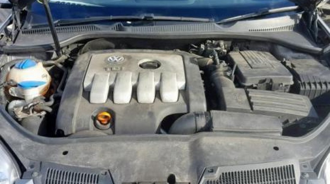 Dezmembrez / Dezmembrari Vw Golf 5 (1K1) 2.0tdi BKD