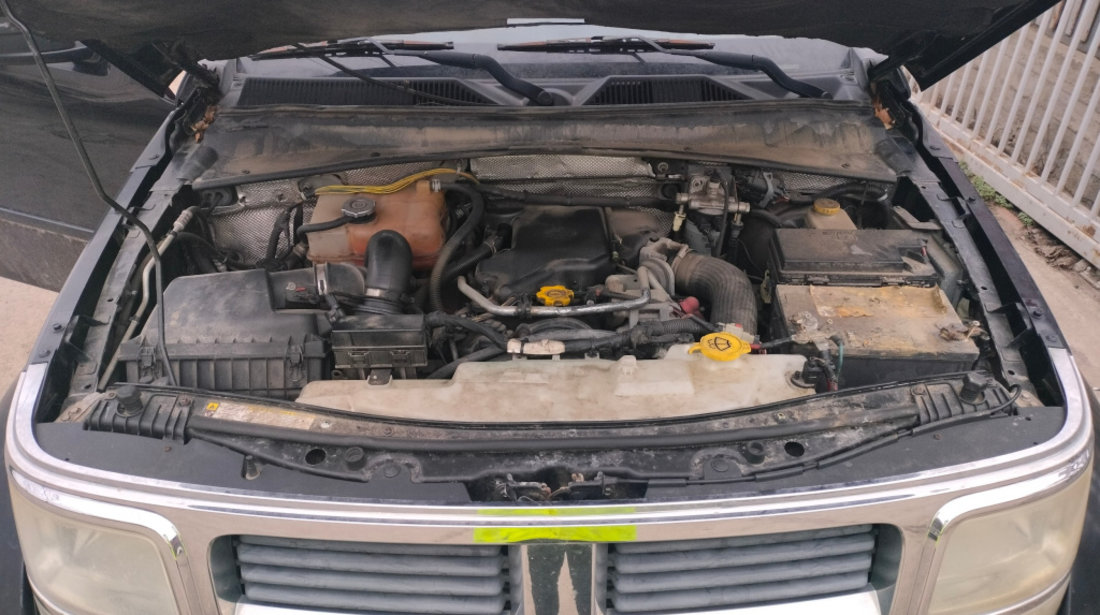 Dezmembrez Dodge Nitro 2007 - 2012 2.8 CRD ENS ( CP: 174, KW: 130, CCM: 2777 ) Motorina
