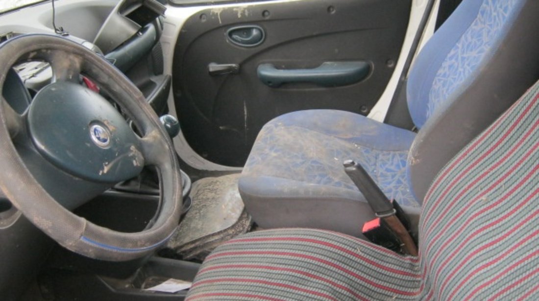 Dezmembrez Fiat Doblo, an 2002