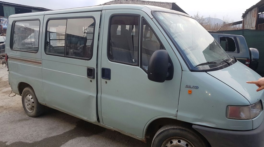 Dezmembrez Fiat Ducato 2.8 jtd an 2001