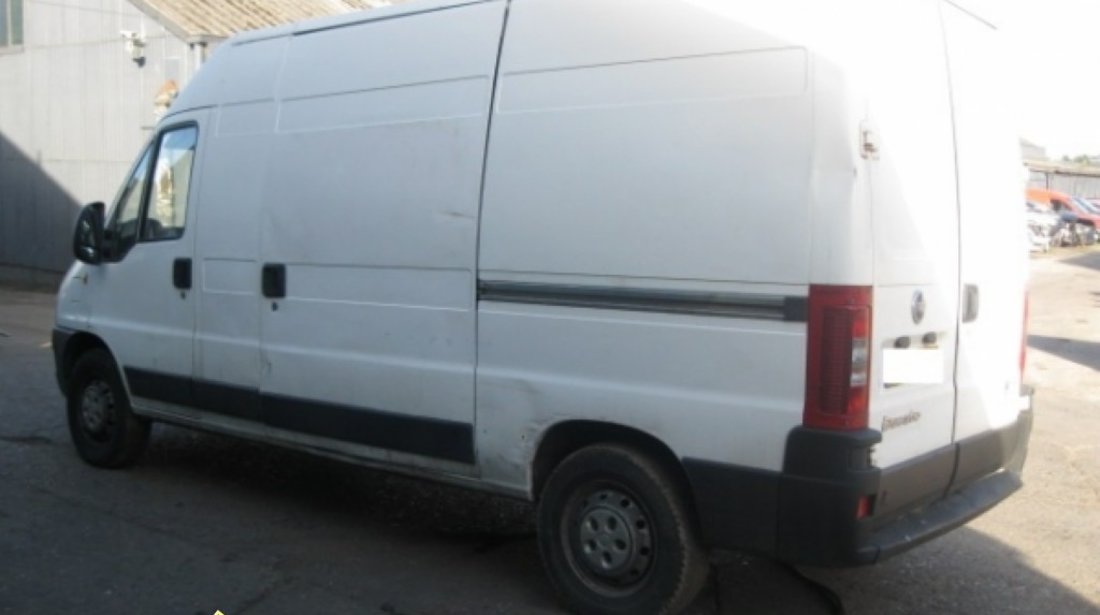 Dezmembrez Fiat Ducato din 2005 2 8D