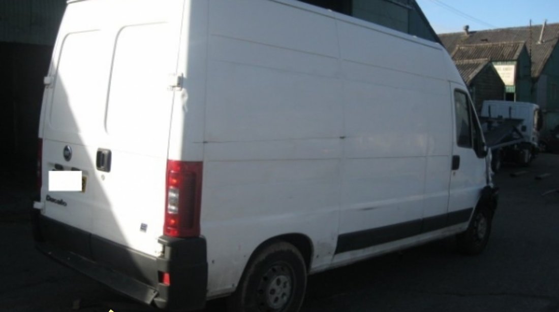 Dezmembrez Fiat Ducato din 2005 2 8D